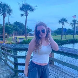 Meet your Posher, Macy